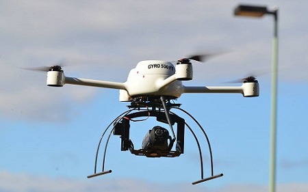 Drone multirrotor GYRO 500 em demonstração